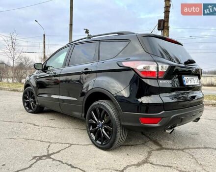 Чорний Форд Ескейп, об'ємом двигуна 2 л та пробігом 83 тис. км за 16900 $, фото 4 на Automoto.ua