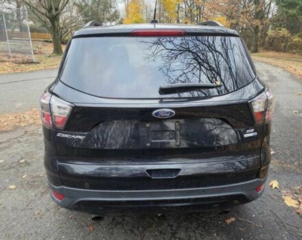 Черный Форд Эскейп, объемом двигателя 1.5 л и пробегом 70 тыс. км за 15000 $, фото 5 на Automoto.ua