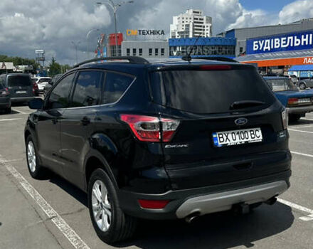 Чорний Форд Ескейп, об'ємом двигуна 2 л та пробігом 125 тис. км за 13999 $, фото 4 на Automoto.ua