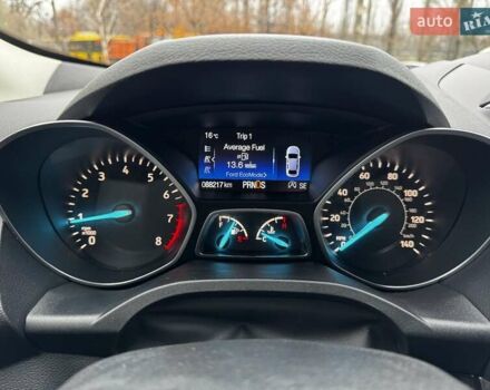 Черный Форд Эскейп, объемом двигателя 2 л и пробегом 88 тыс. км за 17000 $, фото 19 на Automoto.ua