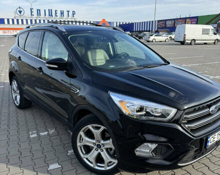 Черный Форд Эскейп, объемом двигателя 2 л и пробегом 33 тыс. км за 17000 $, фото 4 на Automoto.ua