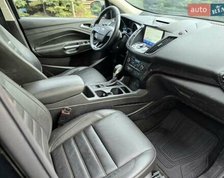 Черный Форд Эскейп, объемом двигателя 2 л и пробегом 110 тыс. км за 7800 $, фото 17 на Automoto.ua