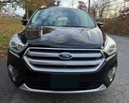 Черный Форд Эскейп, объемом двигателя 2 л и пробегом 64 тыс. км за 8600 $, фото 1 на Automoto.ua