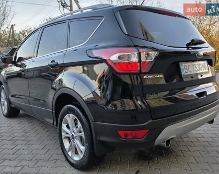 Черный Форд Эскейп, объемом двигателя 1.5 л и пробегом 106 тыс. км за 10999 $, фото 2 на Automoto.ua