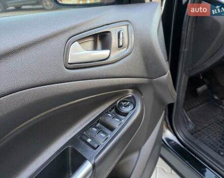 Черный Форд Эскейп, объемом двигателя 1.5 л и пробегом 106 тыс. км за 10999 $, фото 76 на Automoto.ua