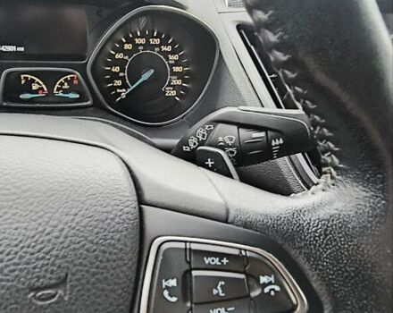 Черный Форд Эскейп, объемом двигателя 2 л и пробегом 232 тыс. км за 10000 $, фото 24 на Automoto.ua