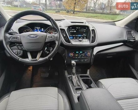 Черный Форд Эскейп, объемом двигателя 2 л и пробегом 232 тыс. км за 10000 $, фото 20 на Automoto.ua