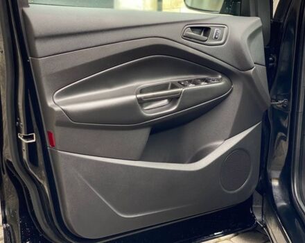 Черный Форд Эскейп, объемом двигателя 2.5 л и пробегом 200 тыс. км за 13300 $, фото 8 на Automoto.ua