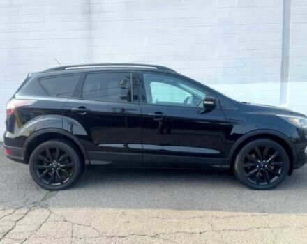 Форд Эскейп 2017 в Днепре (Днепропетровске) на Automoto.ua Черный Форд Эскейп, объемом двигателя 2 л и пробегом 66 тыс. км за 6000 $, фото 3 на Automoto.ua