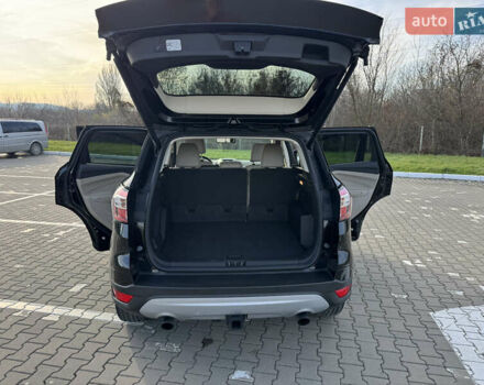 Черный Форд Эскейп, объемом двигателя 2 л и пробегом 33 тыс. км за 17000 $, фото 24 на Automoto.ua