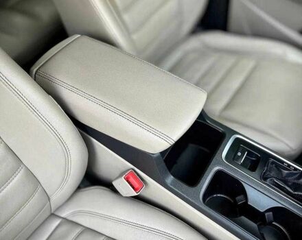 Черный Форд Эскейп, объемом двигателя 2 л и пробегом 134 тыс. км за 8400 $, фото 20 на Automoto.ua