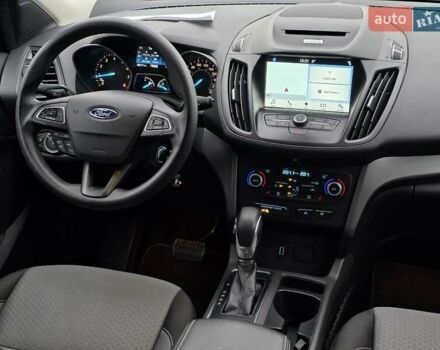 Черный Форд Эскейп, объемом двигателя 1.5 л и пробегом 86 тыс. км за 13999 $, фото 16 на Automoto.ua