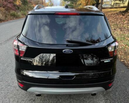 Черный Форд Эскейп, объемом двигателя 2 л и пробегом 64 тыс. км за 8600 $, фото 6 на Automoto.ua