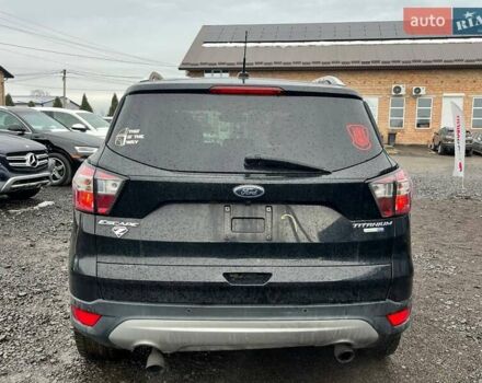 Черный Форд Эскейп, объемом двигателя 2 л и пробегом 194 тыс. км за 9600 $, фото 5 на Automoto.ua