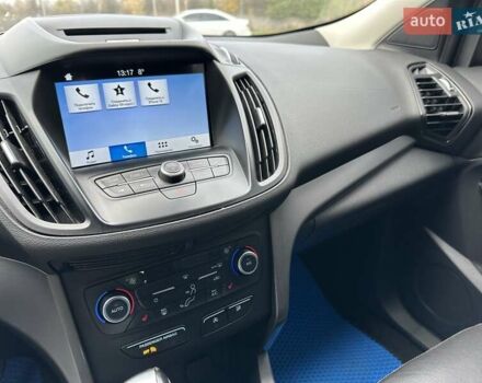 Форд Эскейп 2017 в Киеве на Automoto.ua Черный Форд Эскейп, объемом двигателя 1.5 л и пробегом 88 тыс. км за 11990 $, фото 25 на Automoto.ua