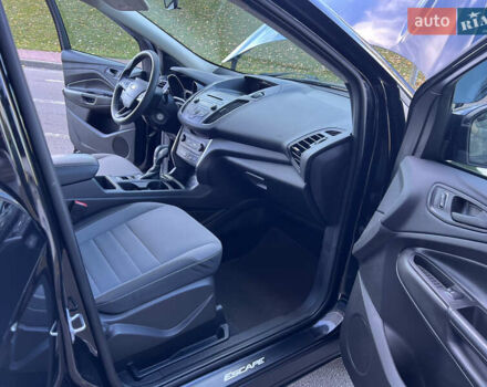 Форд Эскейп 2017 в Киеве на Automoto.ua Черный Форд Эскейп, объемом двигателя 2.5 л и пробегом 98 тыс. км за 13500 $, фото 25 на Automoto.ua