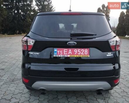 Чорний Форд Ескейп, об'ємом двигуна 1.5 л та пробігом 218 тис. км за 11000 $, фото 4 на Automoto.ua
