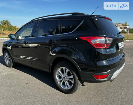 Черный Форд Эскейп, объемом двигателя 1.5 л и пробегом 128 тыс. км за 11300 $, фото 4 на Automoto.ua