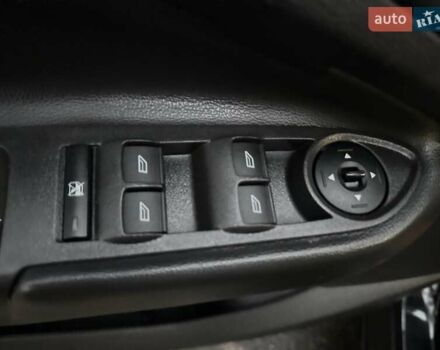 Чорний Форд Ескейп, об'ємом двигуна 2.5 л та пробігом 173 тис. км за 13200 $, фото 16 на Automoto.ua