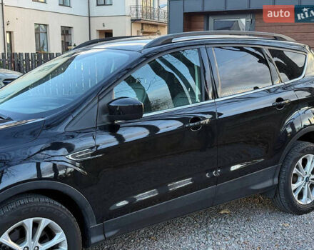 Черный Форд Эскейп, объемом двигателя 1.5 л и пробегом 147 тыс. км за 12600 $, фото 5 на Automoto.ua