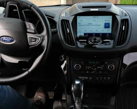 Черный Форд Эскейп, объемом двигателя 2 л и пробегом 89 тыс. км за 9000 $, фото 10 на Automoto.ua