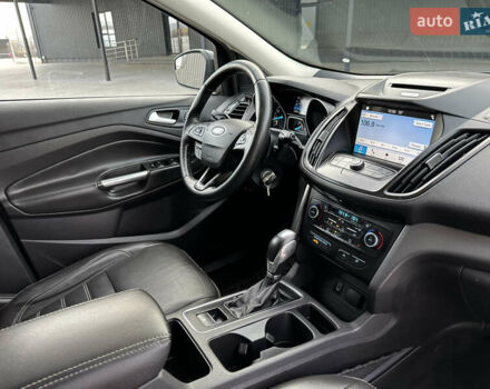 Черный Форд Эскейп, объемом двигателя 1.5 л и пробегом 142 тыс. км за 12990 $, фото 64 на Automoto.ua