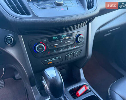 Черный Форд Эскейп, объемом двигателя 1.5 л и пробегом 147 тыс. км за 12600 $, фото 46 на Automoto.ua