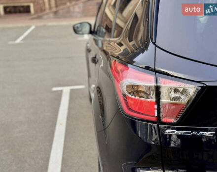 Черный Форд Эскейп, объемом двигателя 1.5 л и пробегом 143 тыс. км за 12999 $, фото 24 на Automoto.ua