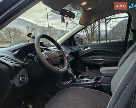 Черный Форд Эскейп, объемом двигателя 1.5 л и пробегом 86 тыс. км за 11500 $, фото 17 на Automoto.ua
