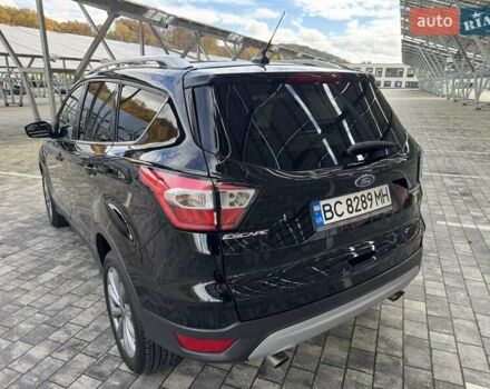 Форд Ескейп 2018 у Львові на Automoto.ua Чорний Форд Ескейп, об'ємом двигуна 2 л та пробігом 127 тис. км за 15250 $, фото 2 на Automoto.ua