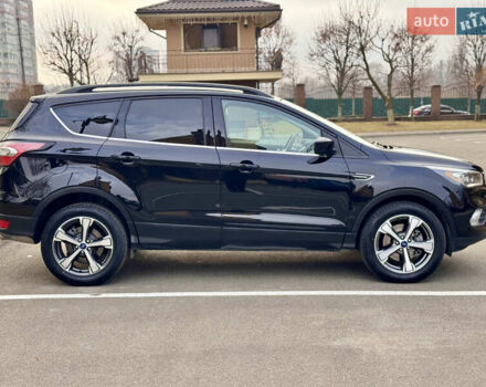 Черный Форд Эскейп, объемом двигателя 1.5 л и пробегом 143 тыс. км за 12999 $, фото 7 на Automoto.ua