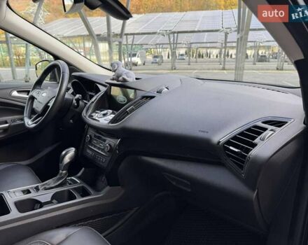 Форд Ескейп 2018 у Львові на Automoto.ua Чорний Форд Ескейп, об'ємом двигуна 2 л та пробігом 127 тис. км за 15250 $, фото 19 на Automoto.ua