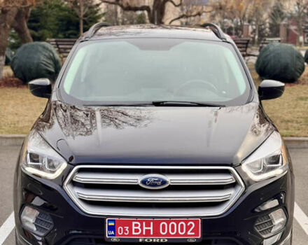 Черный Форд Эскейп, объемом двигателя 1.5 л и пробегом 143 тыс. км за 12999 $, фото 3 на Automoto.ua