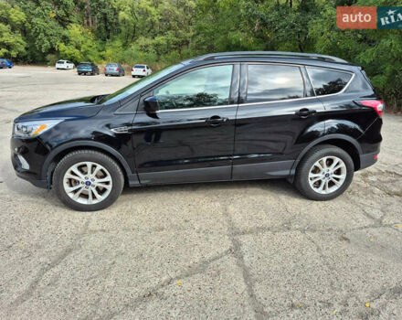 Черный Форд Эскейп, объемом двигателя 1.5 л и пробегом 191 тыс. км за 10000 $, фото 3 на Automoto.ua