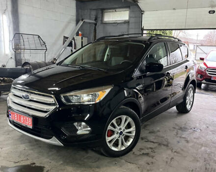 Черный Форд Эскейп, объемом двигателя 1.5 л и пробегом 170 тыс. км за 11200 $, фото 1 на Automoto.ua
