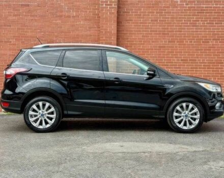 Черный Форд Эскейп, объемом двигателя 2 л и пробегом 99 тыс. км за 3500 $, фото 3 на Automoto.ua