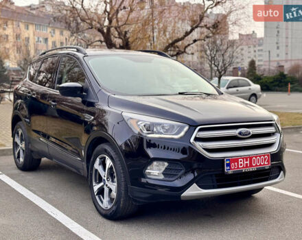 Черный Форд Эскейп, объемом двигателя 1.5 л и пробегом 143 тыс. км за 12999 $, фото 5 на Automoto.ua