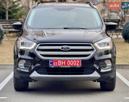 Черный Форд Эскейп, объемом двигателя 1.5 л и пробегом 143 тыс. км за 12999 $, фото 1 на Automoto.ua