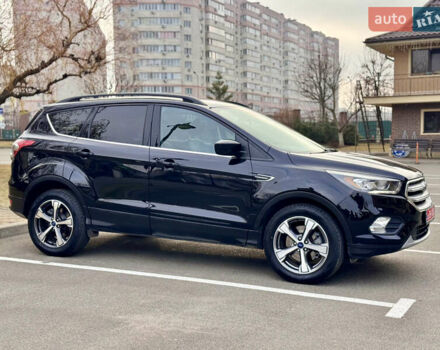 Черный Форд Эскейп, объемом двигателя 1.5 л и пробегом 143 тыс. км за 12999 $, фото 6 на Automoto.ua