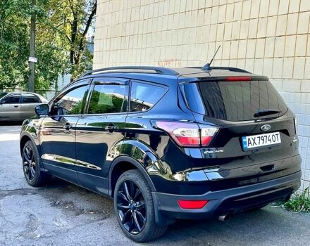 Черный Форд Эскейп, объемом двигателя 1.5 л и пробегом 207 тыс. км за 11550 $, фото 2 на Automoto.ua