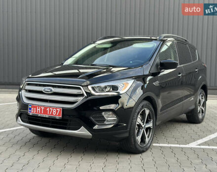 Черный Форд Эскейп, объемом двигателя 1.5 л и пробегом 142 тыс. км за 12990 $, фото 1 на Automoto.ua