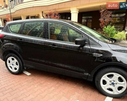 Чорний Форд Ескейп, об'ємом двигуна 2.49 л та пробігом 146 тис. км за 13600 $, фото 2 на Automoto.ua