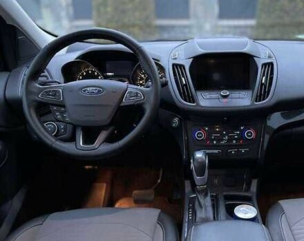 Черный Форд Эскейп, объемом двигателя 1.5 л и пробегом 132 тыс. км за 9300 $, фото 5 на Automoto.ua