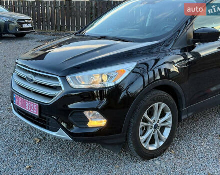 Черный Форд Эскейп, объемом двигателя 1.5 л и пробегом 147 тыс. км за 12600 $, фото 2 на Automoto.ua