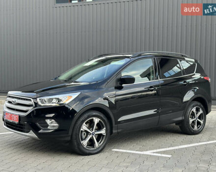 Черный Форд Эскейп, объемом двигателя 1.5 л и пробегом 142 тыс. км за 12990 $, фото 3 на Automoto.ua