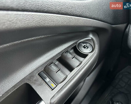 Черный Форд Эскейп, объемом двигателя 1.5 л и пробегом 142 тыс. км за 12990 $, фото 35 на Automoto.ua