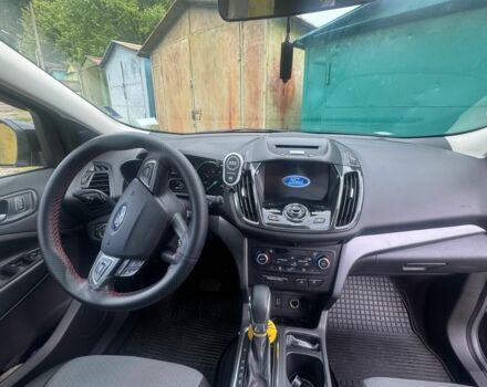 Чорний Форд Ескейп, об'ємом двигуна 1.5 л та пробігом 77 тис. км за 14000 $, фото 5 на Automoto.ua