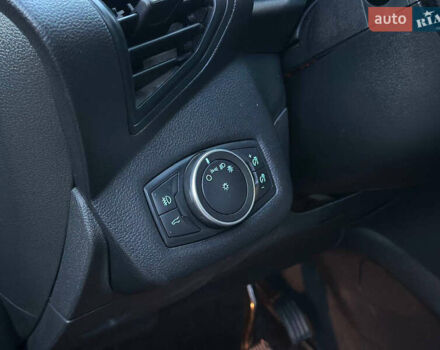 Чорний Форд Ескейп, об'ємом двигуна 1.5 л та пробігом 55 тис. км за 11700 $, фото 12 на Automoto.ua