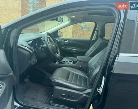 Черный Форд Эскейп, объемом двигателя 2 л и пробегом 100 тыс. км за 3000 $, фото 11 на Automoto.ua
