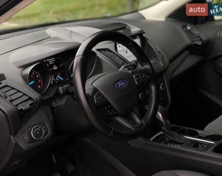 Черный Форд Эскейп, объемом двигателя 2.49 л и пробегом 61 тыс. км за 13490 $, фото 8 на Automoto.ua